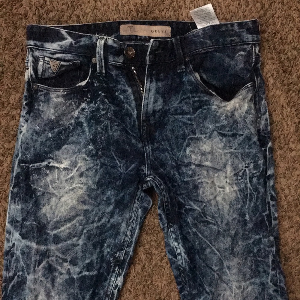 GUESS SLIM TAPERED JEANS
